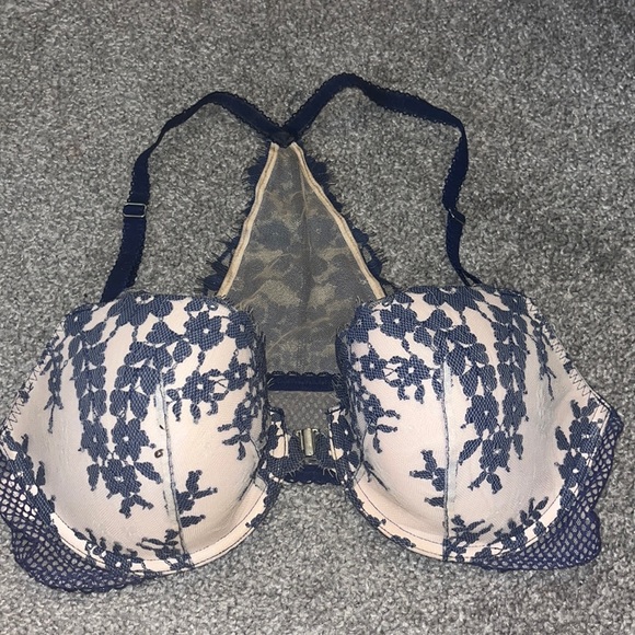 Victoria's Secret Dream Angels Lined Demi Bra - Picture 2 of 7